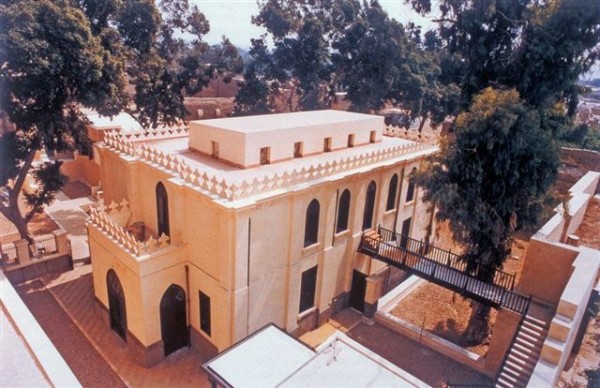 Then Ben Ezra Synagogue as it looks today, following its renovation in 1983-1993.