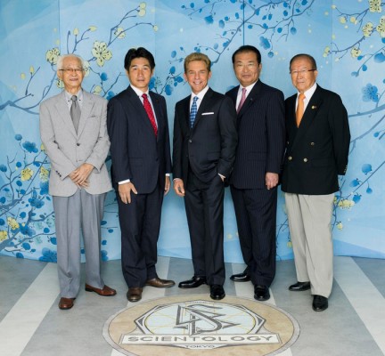 Mr. David Miscavige, Chairman of the Board Religious Technology Center and ecclesiastical leader of the Scientology religion, with (left to right): Mr. Takayuki Shirota, Director of the Japanese Learning Support Institute; Mr. Tomoo Furubo, Member of the Toshima City Assembly in Tokyo; Mr. Masami Saito, Member of Parliament for Miyagi Prefecture; and Mr. Tomoki Hirabayashi, General Secretary of the national nonprofit Challenge Again of Tokyo.