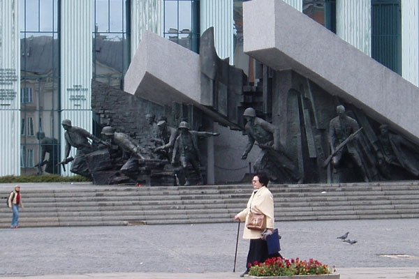 “Warsaw Uprising monument” by Peter Burgess is licensed under  CC BY 2.0