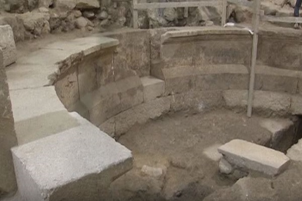 Section of Western Wall and Roman Odeon discovered in Old City