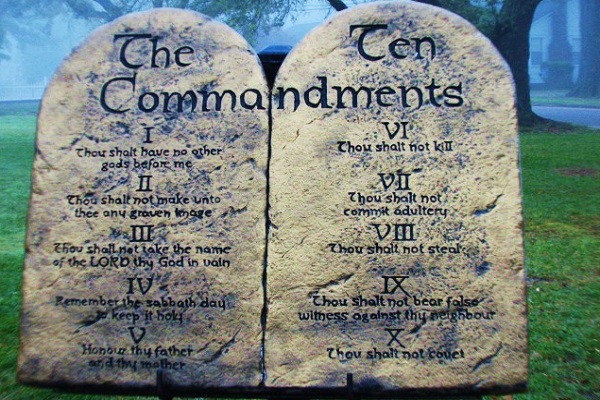 Ten Commandments in Mississippi schools