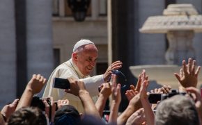 Tickets for Pope Francis Mass in the U.S. Sell Out In 30 Seconds; Archdiocese addresses scalpers