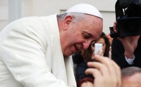 Pope Francis Visits Cuba, Avoids Talking Cuban Politics