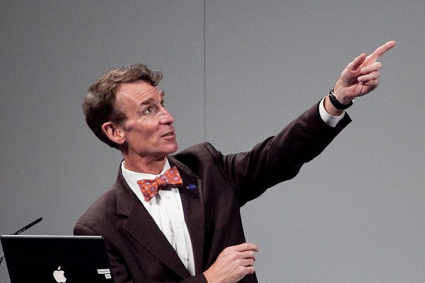 By Ed Schipul (originally posted to Flickr as Bill Nye) [CC BY-SA 2.0], via Wikimedia Commons