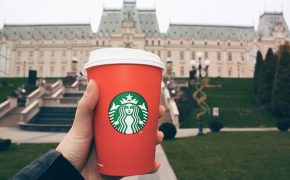 Christians are Furious About Starbucks’ Red Cups While Others Say #ItsJustACup