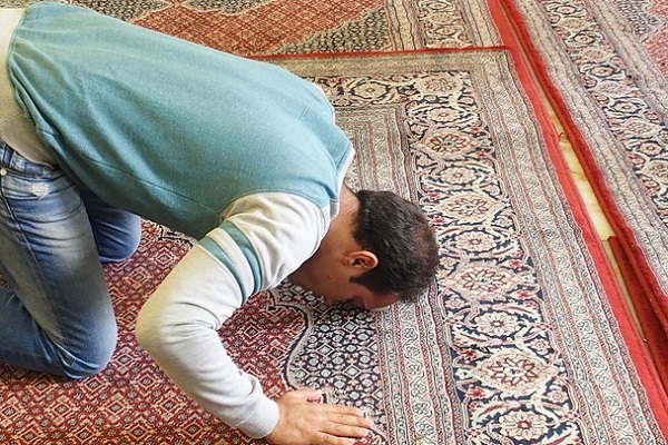 Religion Iran Islam Prayer Muslim