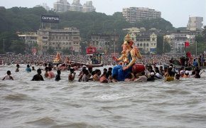 Hindus and Jains Observe Festival of Anant Chaturdashi