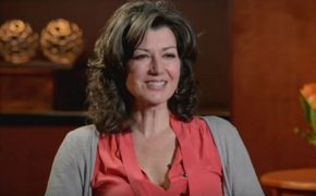 Amy Grant’s New Christmas Album ‘Not Christian Enough’ to be Sold at Lifeway