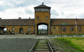 Nazi Auschwitz Accountant Has Died