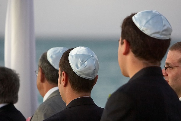Jews Are Advised Against Wearing Yarmulkes in Cities