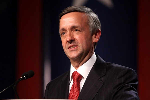 Pastor Jeffress Defends Trump’s Playboy Model Scandal By Calling Ronald Reagan a ‘Womanizer’