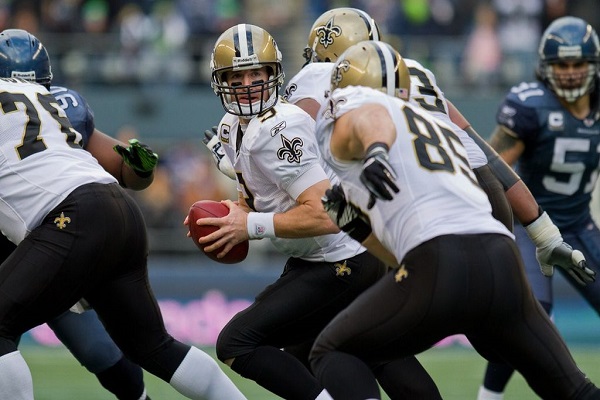 Drew Brees Praises God after Breaking the NFL All-Time Passing Record