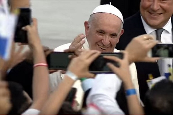 Pope Francis Speaks on Fake News and Prejudice on Social Media Networks