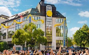 German Scientologist Wins Unlawful Dismissal Case from Munich Art Museum