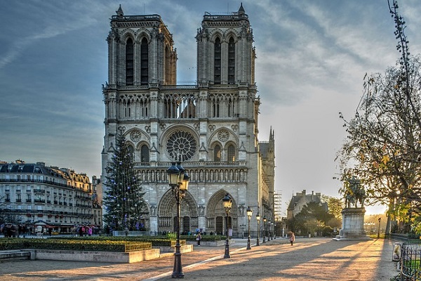 A Temporary Wooden Cross Cathedral to be Built Outside Notre Dame