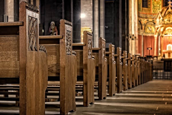 Confidence in Organized Religion at All-time Low in the U.S.