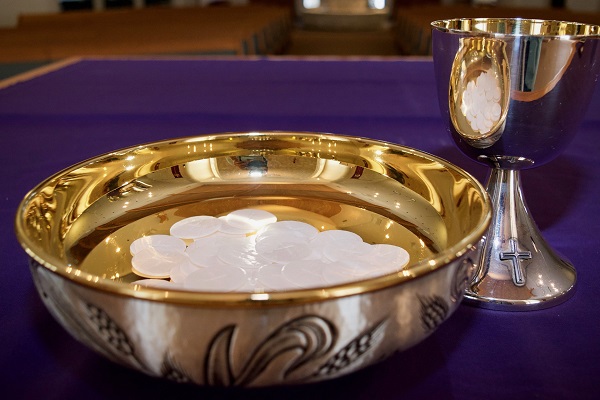 Only 31% of U.S. Catholics Believe the Bread and Wine Become the Blood and Body of Christ
