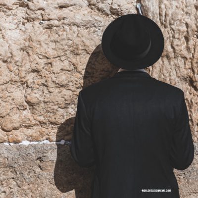 jewish-praying