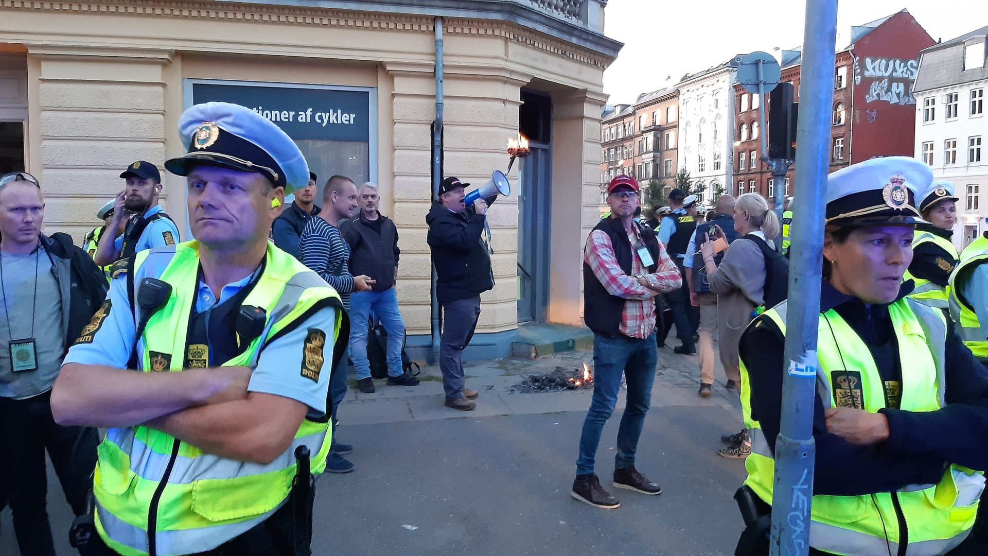Rasmus Paludan burning Quran