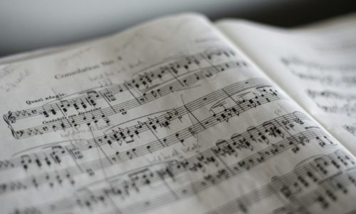From Arena Hallelujahs to Ramadan Night Nasheeds: Spiritual Music’s Worldwide Pulse This Week
