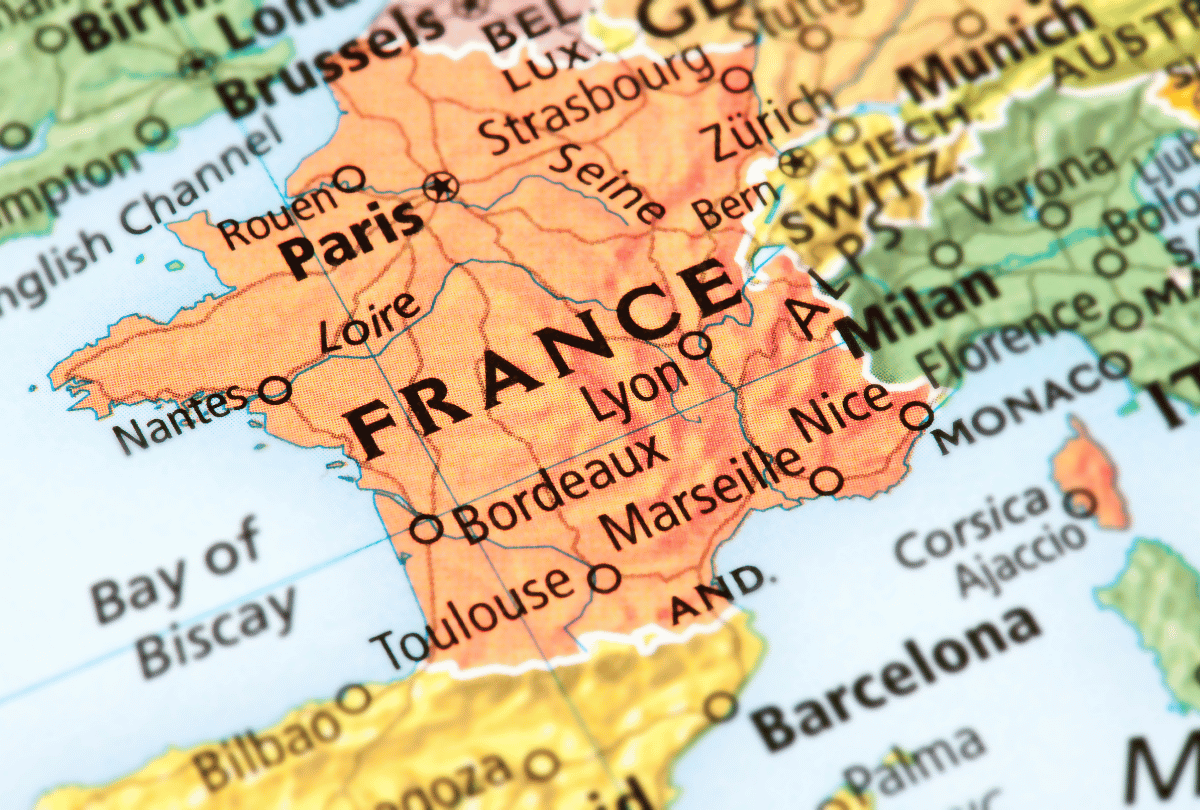 France’s “Anti-Religious” Drift: New OSCE Report Warns of Stigmatization and State Overreach