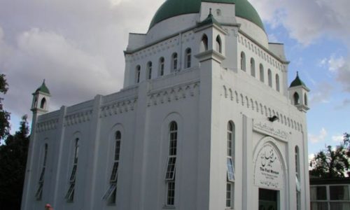 First Purpose-Built Mosque in London Marked by New Green Plaque