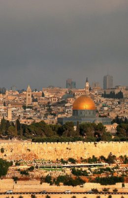 Jerusalem’s Holy Week Under Wartime Limits