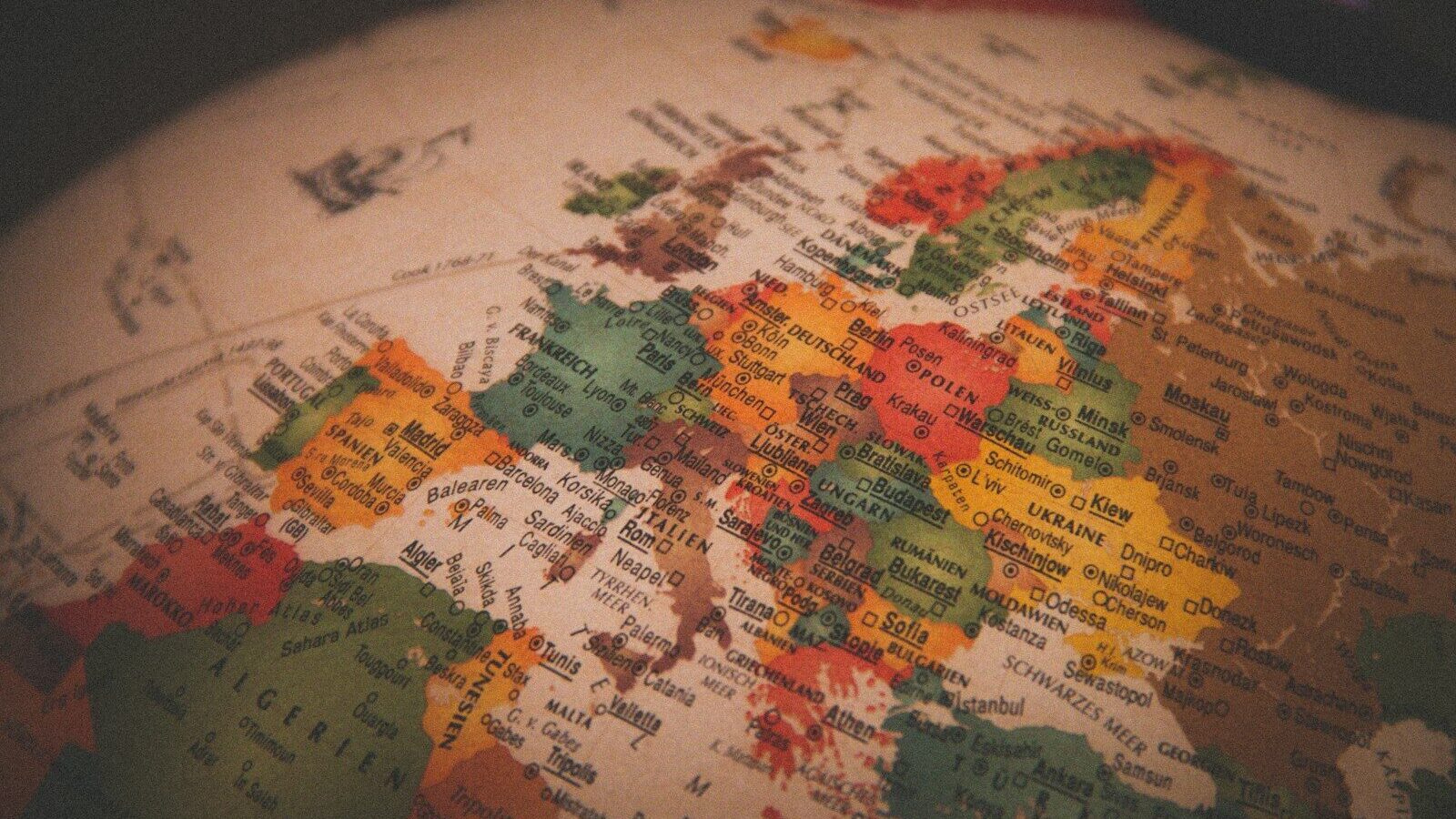 white red and green map