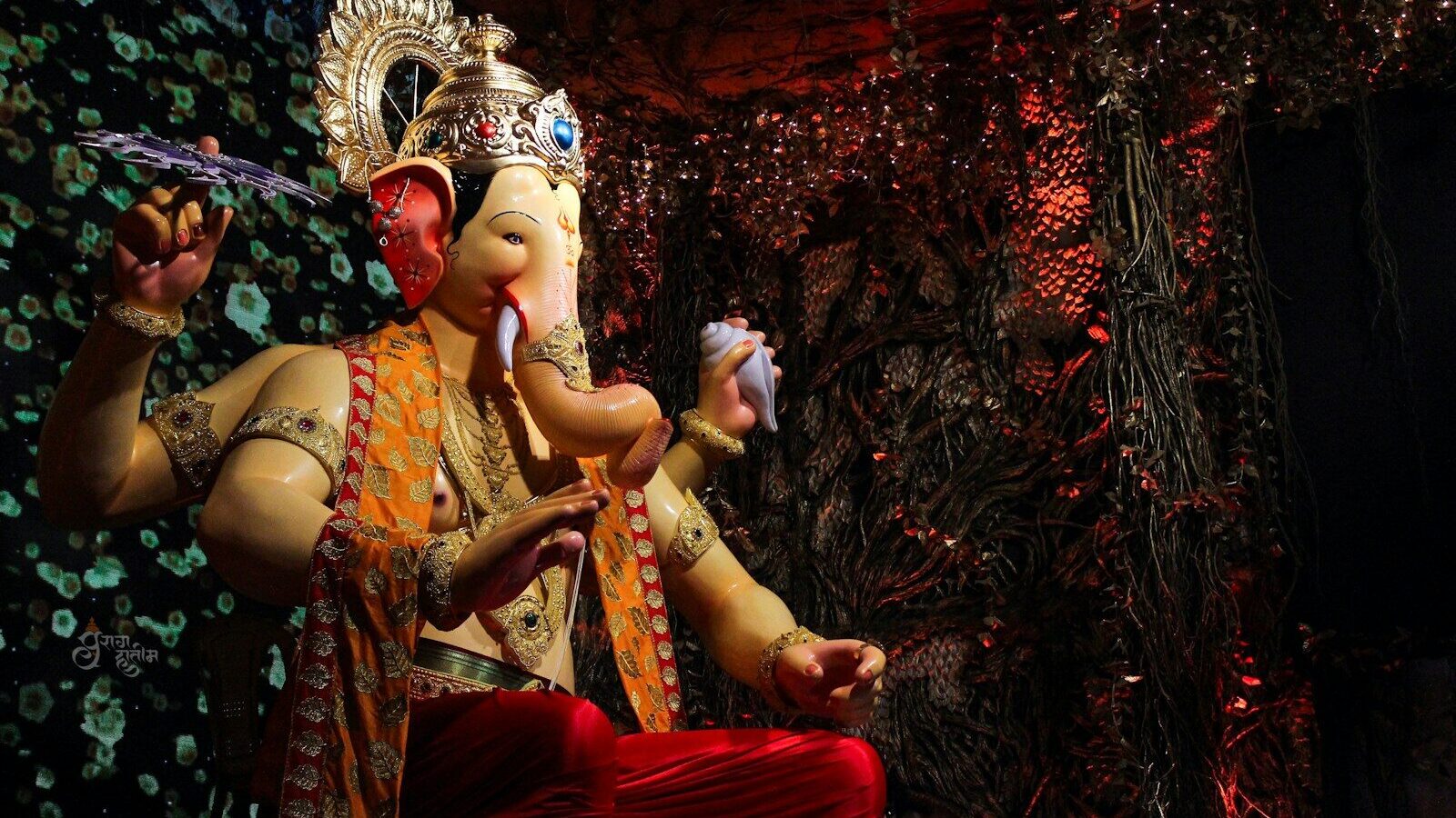 Ganesha statue photo