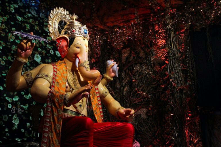 Ganesha statue photo